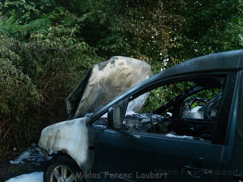 Wieder brennende Autos in Koeln Hoehenhaus P153.JPG